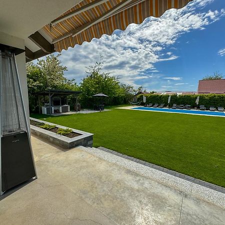 Lahuzur - Casa De Vacanta - Therme Balotesti & Aeroport Otopeni Săftica Exterior foto