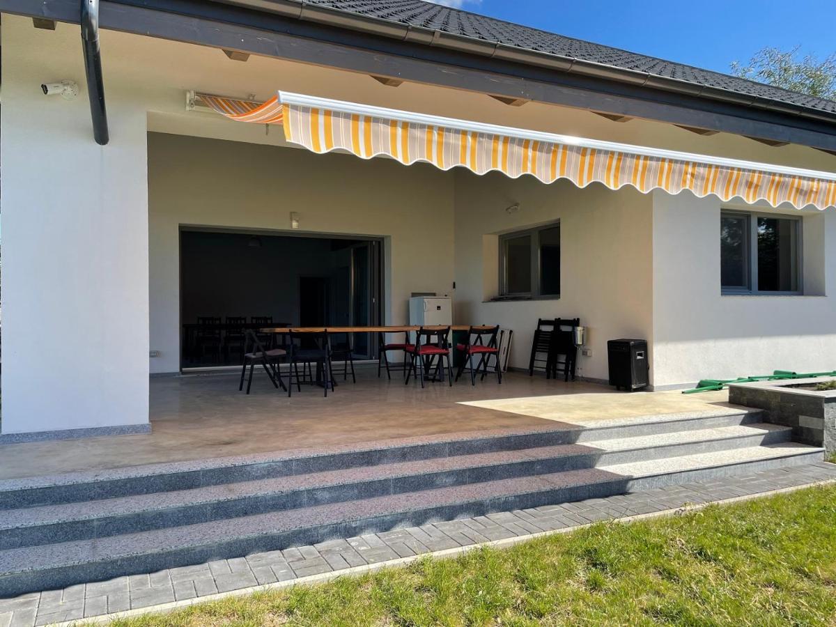 Lahuzur - Casa De Vacanta - Therme Balotesti & Aeroport Otopeni Săftica Exterior foto