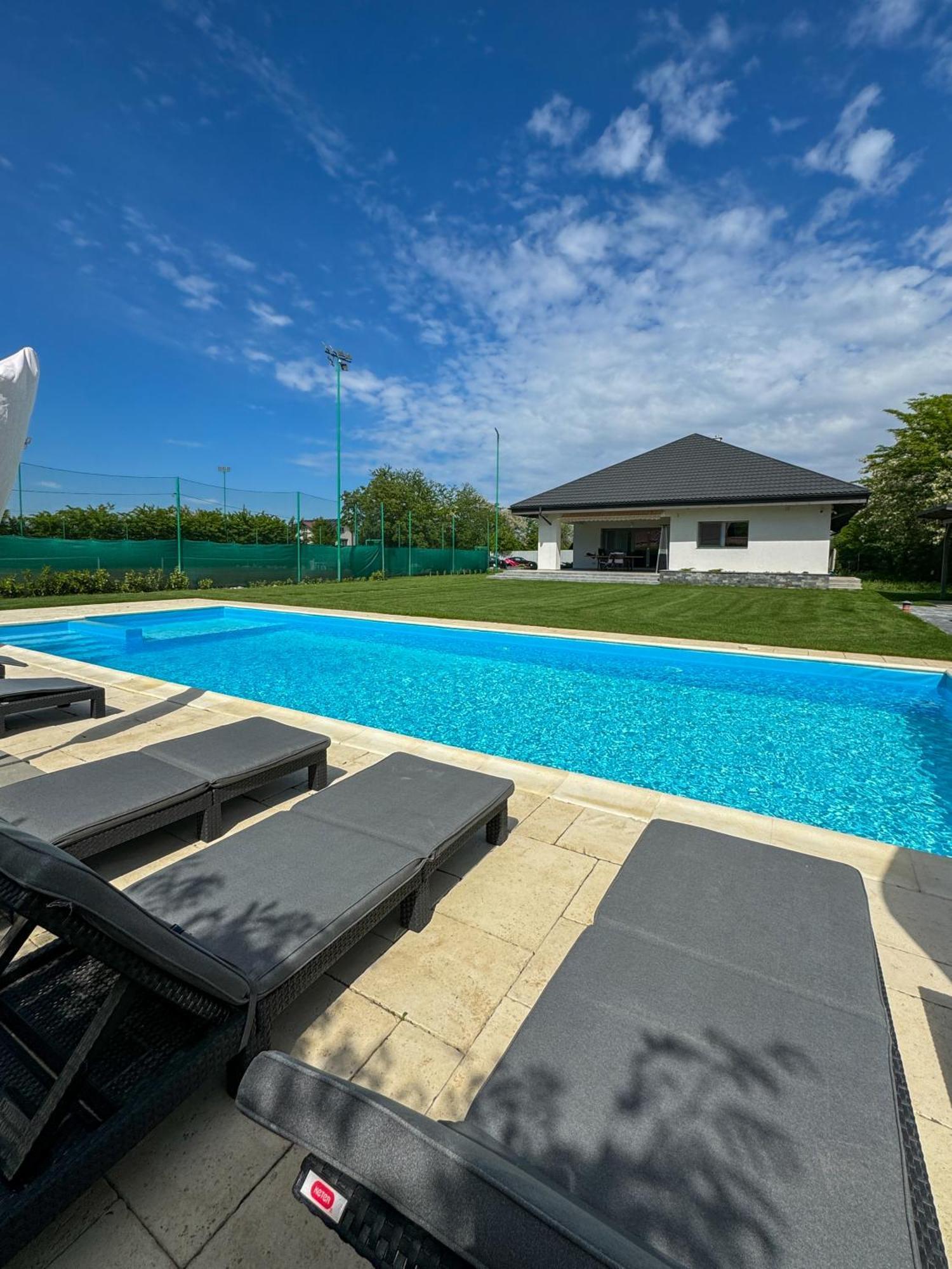 Lahuzur - Casa De Vacanta - Therme Balotesti & Aeroport Otopeni Săftica Exterior foto