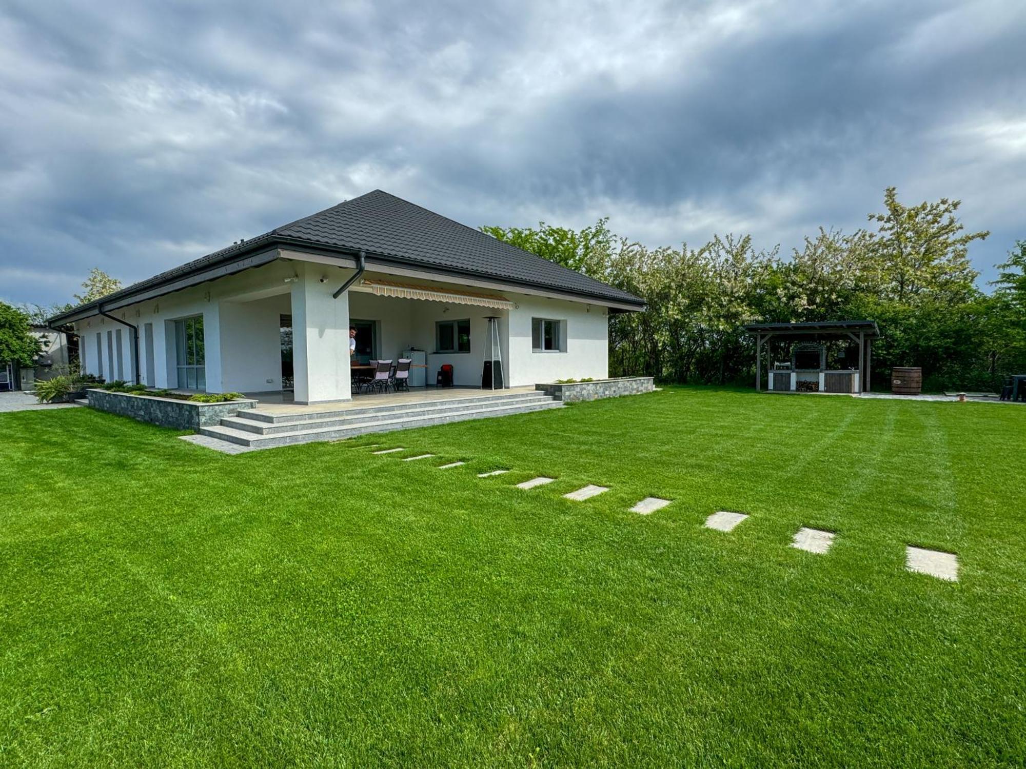 Lahuzur - Casa De Vacanta - Therme Balotesti & Aeroport Otopeni Săftica Exterior foto